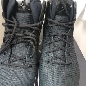 Nike Air Jordan 31 "Space Jam". Men's Size 10.5. Black/ Concord/ White